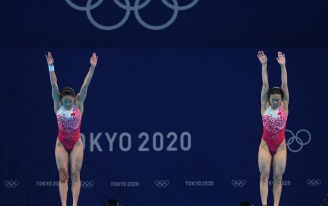 亿万28娱乐-为彼此戴上闪耀的金牌 施廷懋与王涵赛后感慨万千